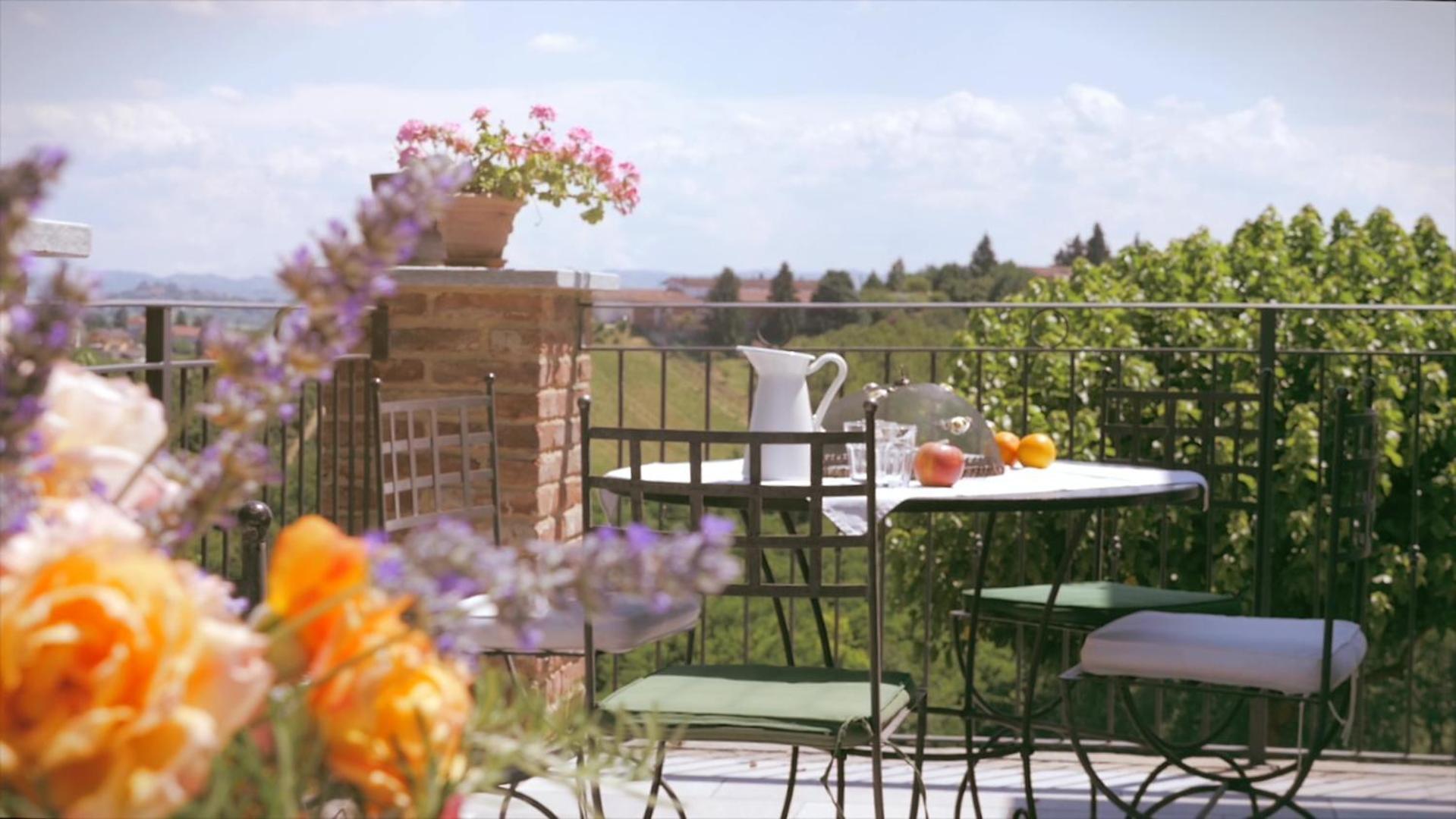 Alta Villa The Countryhouse Adults Only Boutique Bnb Vigliano d'Asti Luaran gambar