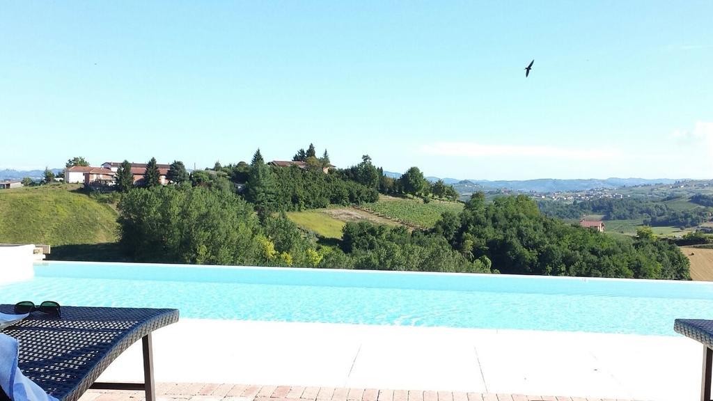 Alta Villa The Countryhouse Adults Only Boutique Bnb Vigliano d'Asti Luaran gambar