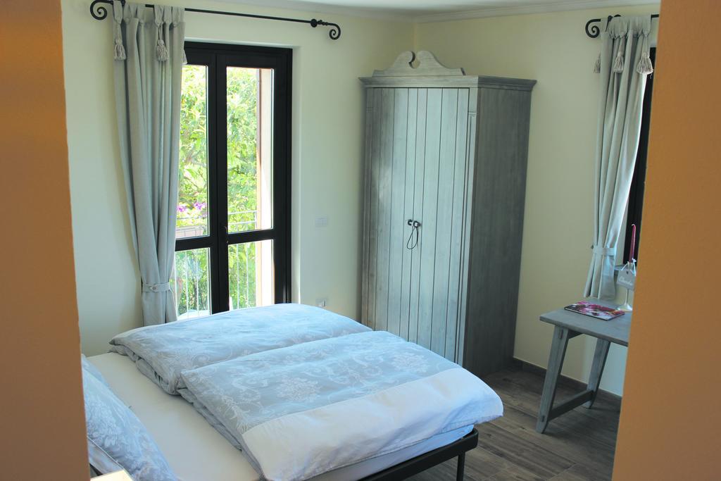 Alta Villa The Countryhouse Adults Only Boutique Bnb Vigliano d'Asti Bilik gambar