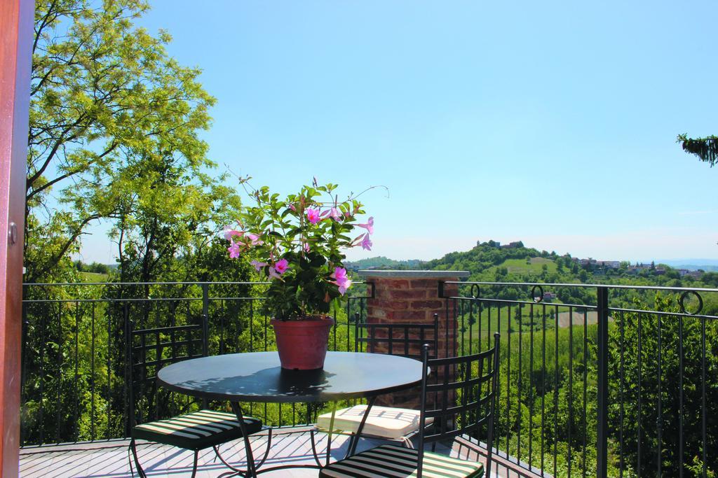 Alta Villa The Countryhouse Adults Only Boutique Bnb Vigliano d'Asti Luaran gambar