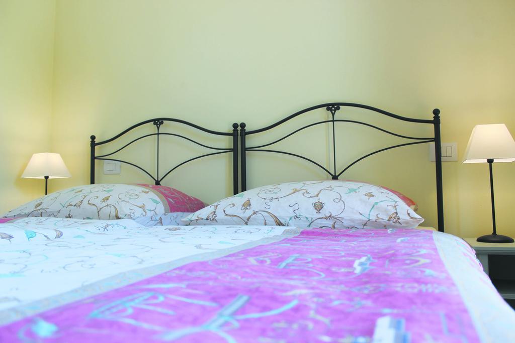 Alta Villa The Countryhouse Adults Only Boutique Bnb Vigliano d'Asti Bilik gambar