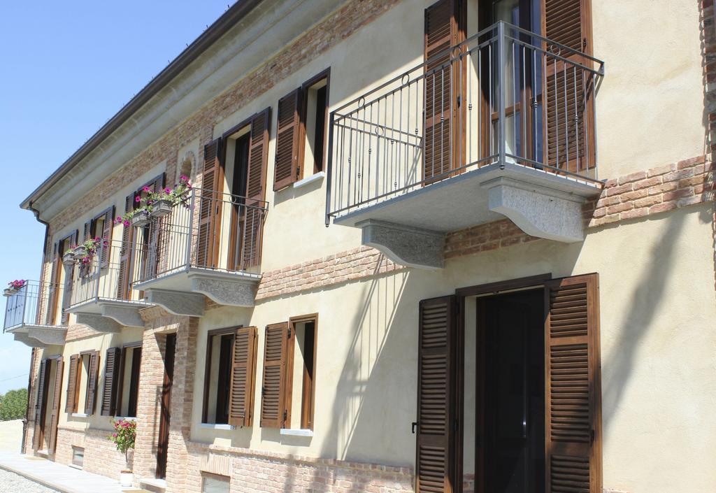 Alta Villa The Countryhouse Adults Only Boutique Bnb Vigliano d'Asti Luaran gambar