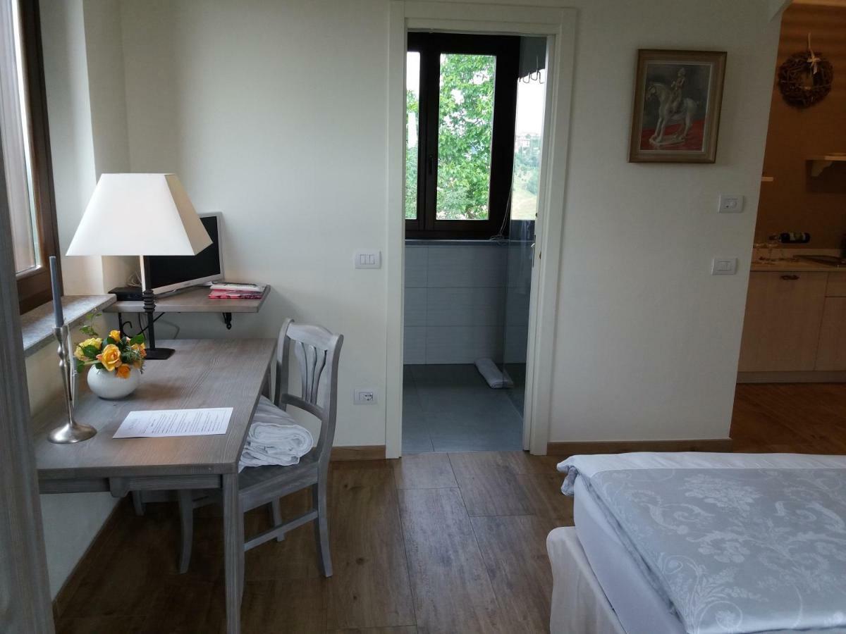 Alta Villa The Countryhouse Adults Only Boutique Bnb Vigliano d'Asti Luaran gambar