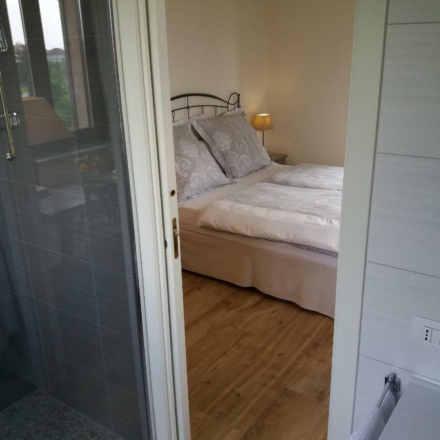 Alta Villa The Countryhouse Adults Only Boutique Bnb Vigliano d'Asti Luaran gambar