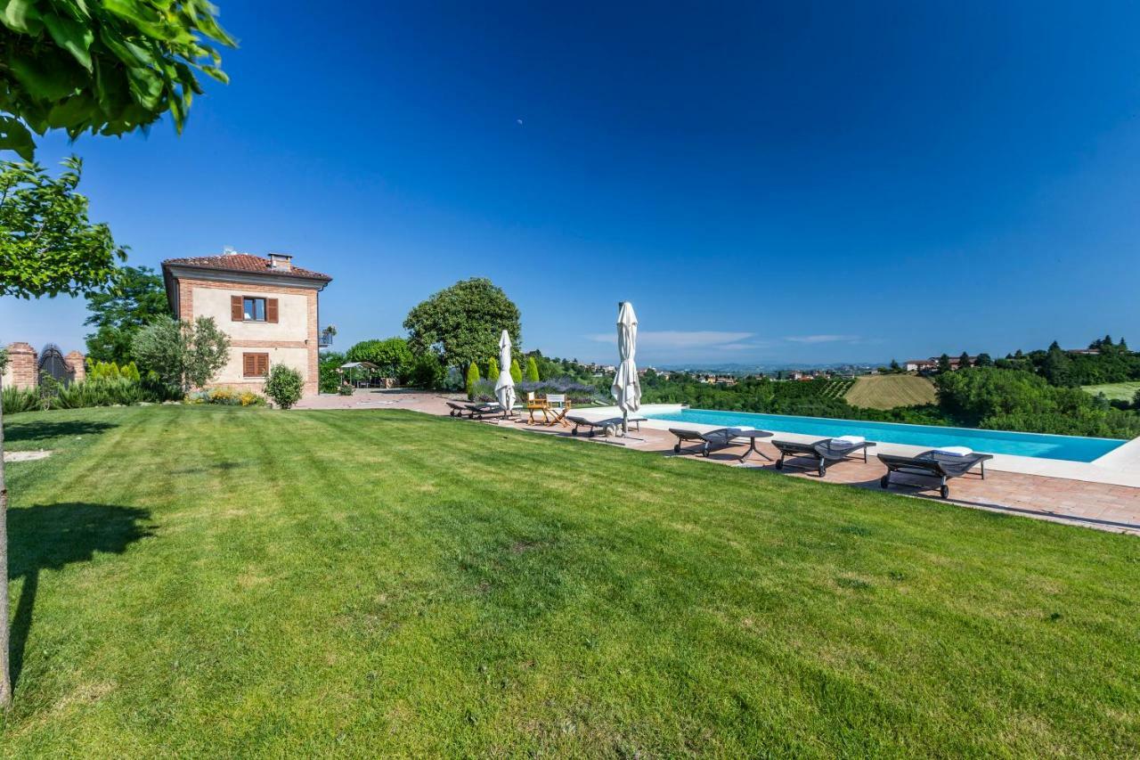 Alta Villa The Countryhouse Adults Only Boutique Bnb Vigliano d'Asti Luaran gambar