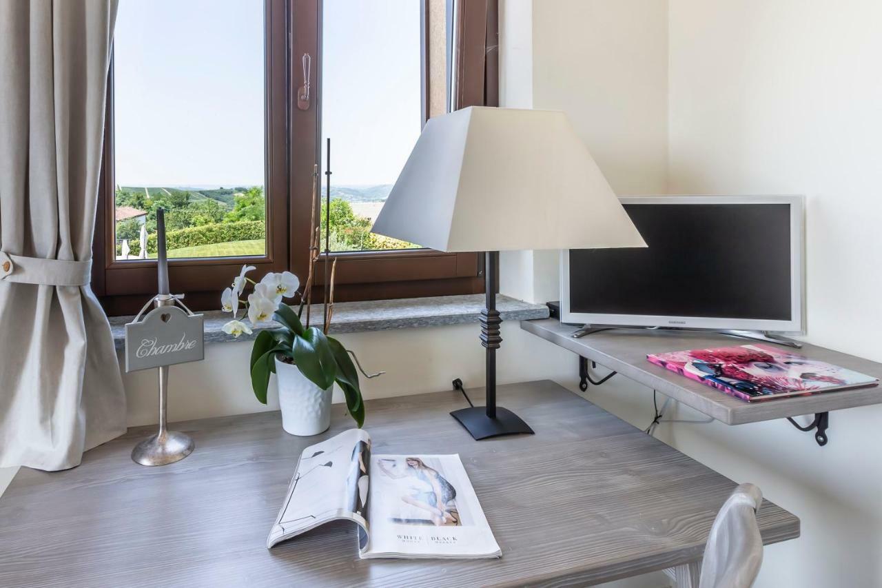 Alta Villa The Countryhouse Adults Only Boutique Bnb Vigliano d'Asti Luaran gambar